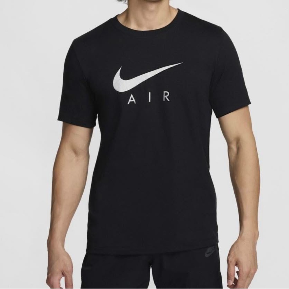 Nike Men's Black Swoosh Metallic T-Shirt